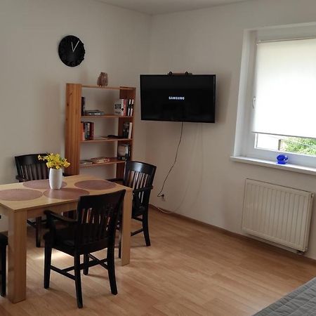 Apartament Przy Wroclawskim Stadionie Bagian luar foto