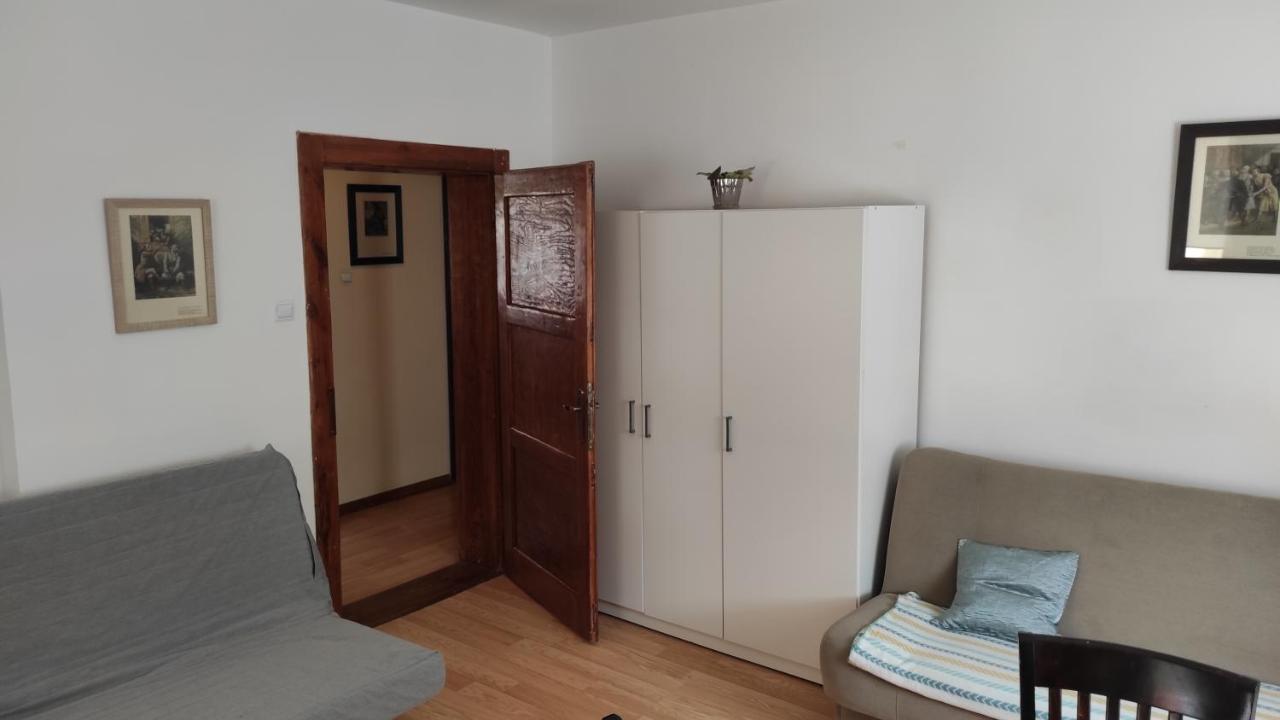Apartament Przy Wroclawskim Stadionie Bagian luar foto