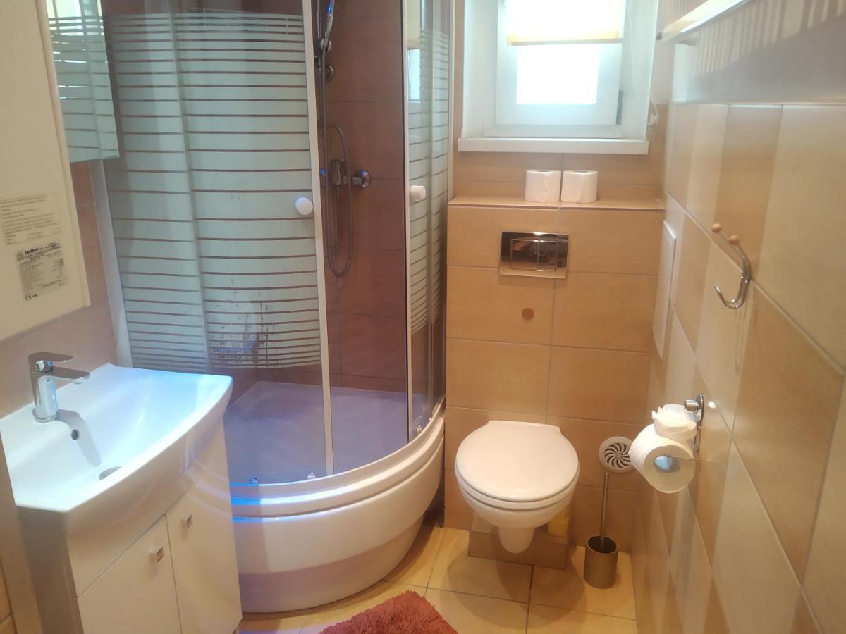 Apartament Przy Wroclawskim Stadionie Bagian luar foto